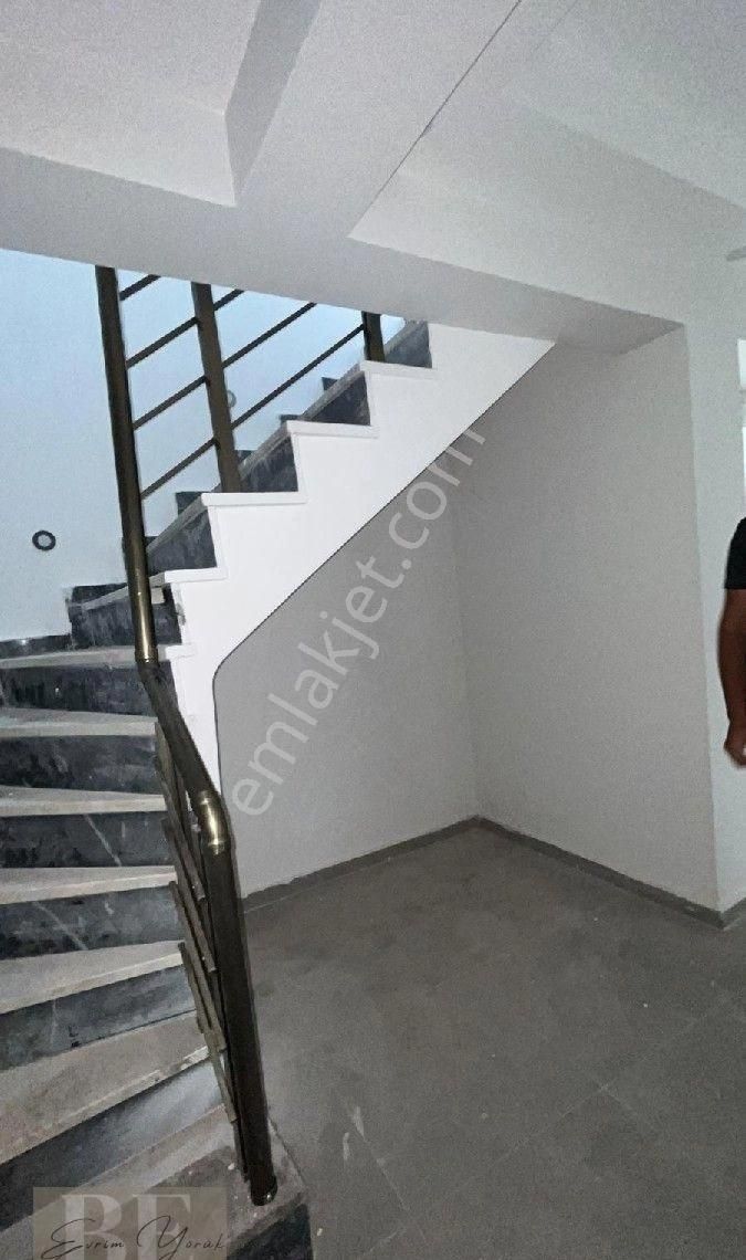 Dalaman'da Fırsat Yatırımlık Çatı Dubleks Cadde Üzeri 3+1 Daire - Görsel 4