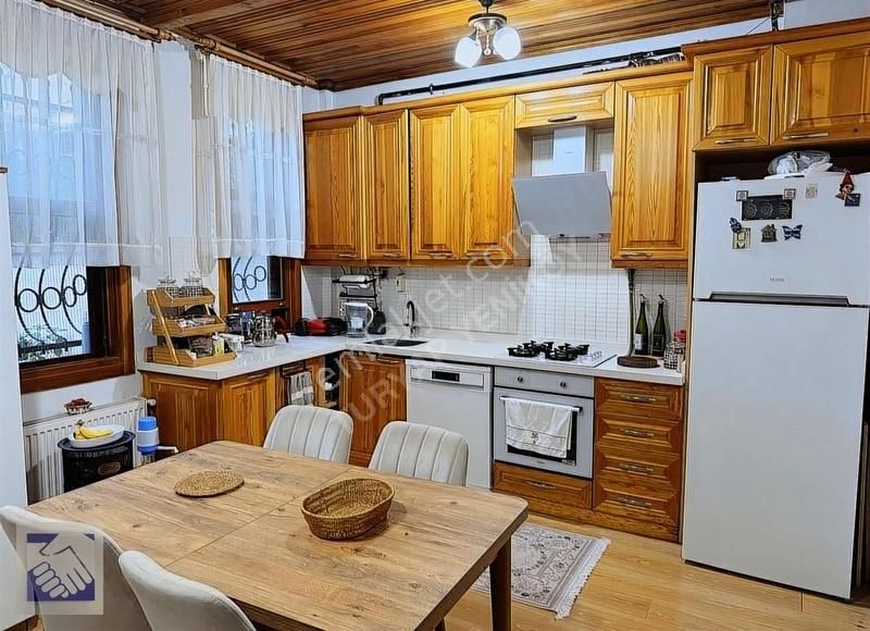 Sarıyer'de Sahile Yakın | İskanlı | Fırsat | Keyifli Villa - Görsel 18