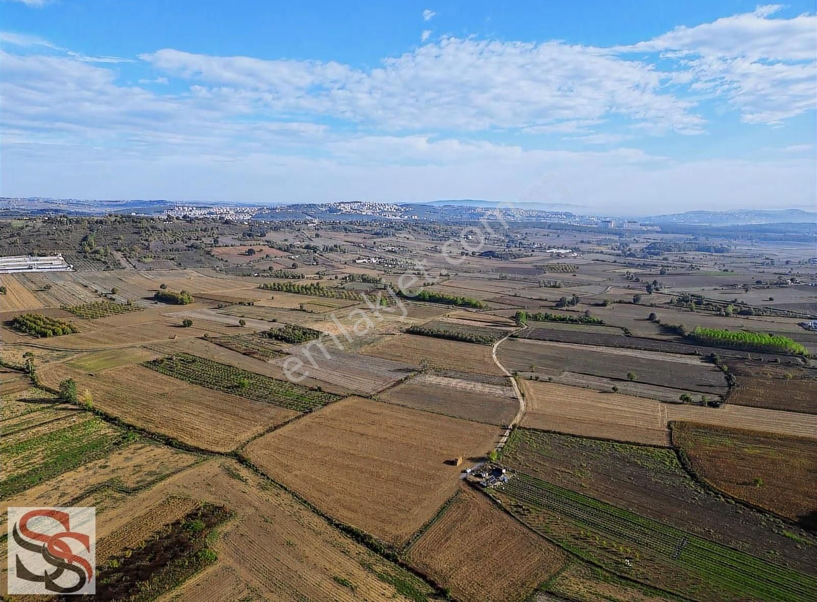 Adapazarı Alandüzünde Muhteşem Konumda Yatırımlık 7.900 M² Tarla - Görsel 2