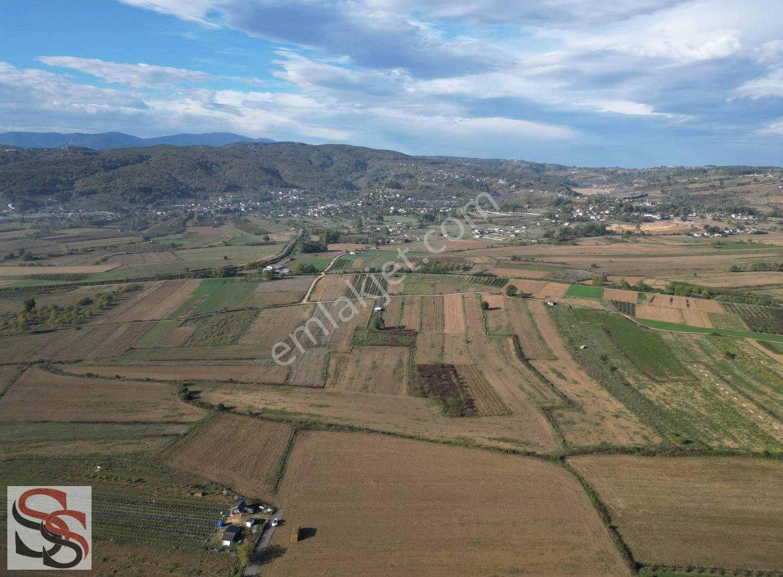 Adapazarı Alandüzünde Muhteşem Konumda Yatırımlık 7.900 M² Tarla - Görsel 3