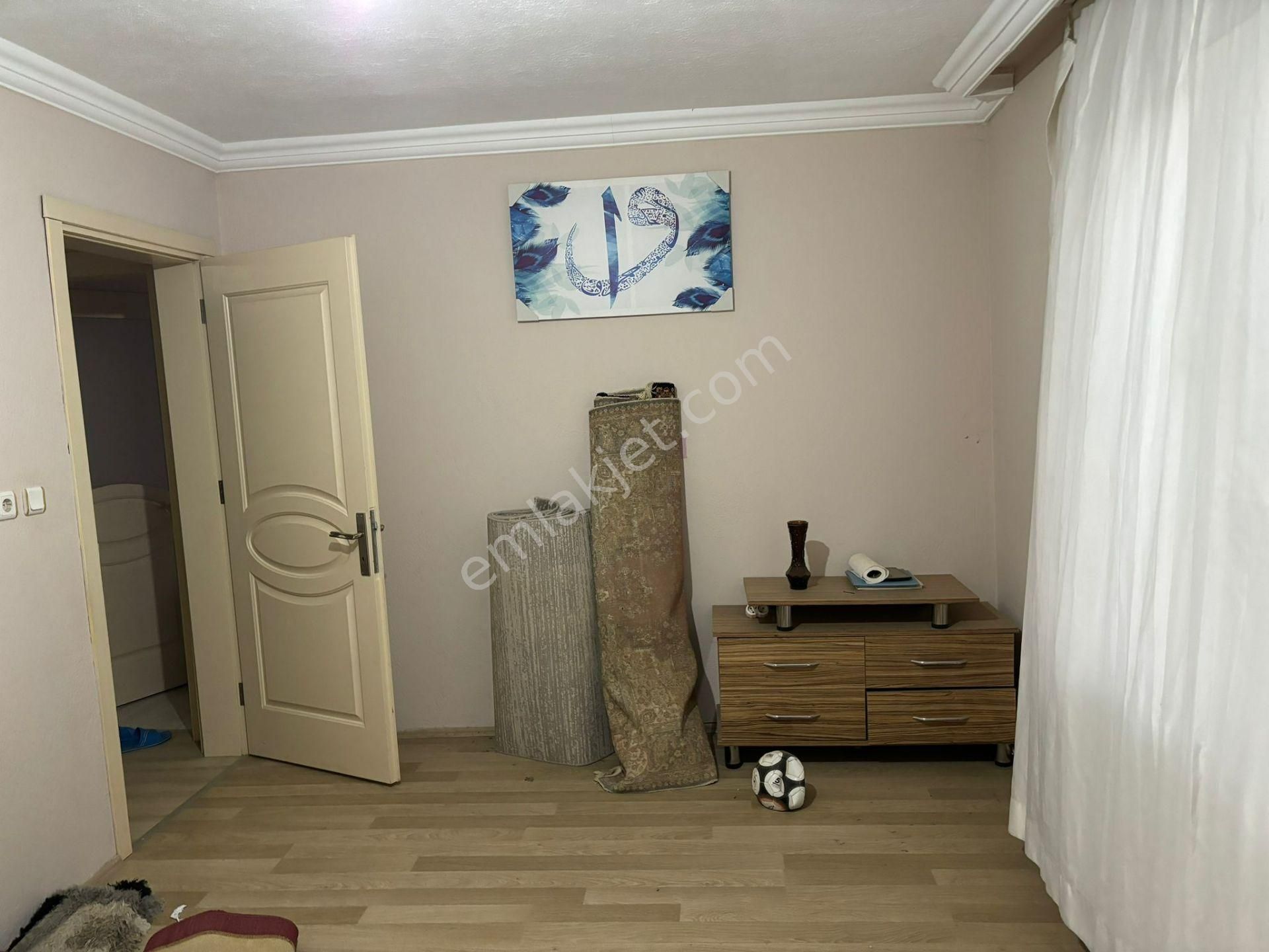 Esenköy Mah De Satılık 2 Katlı Müstakil Bahçeli Ev - Görsel 13