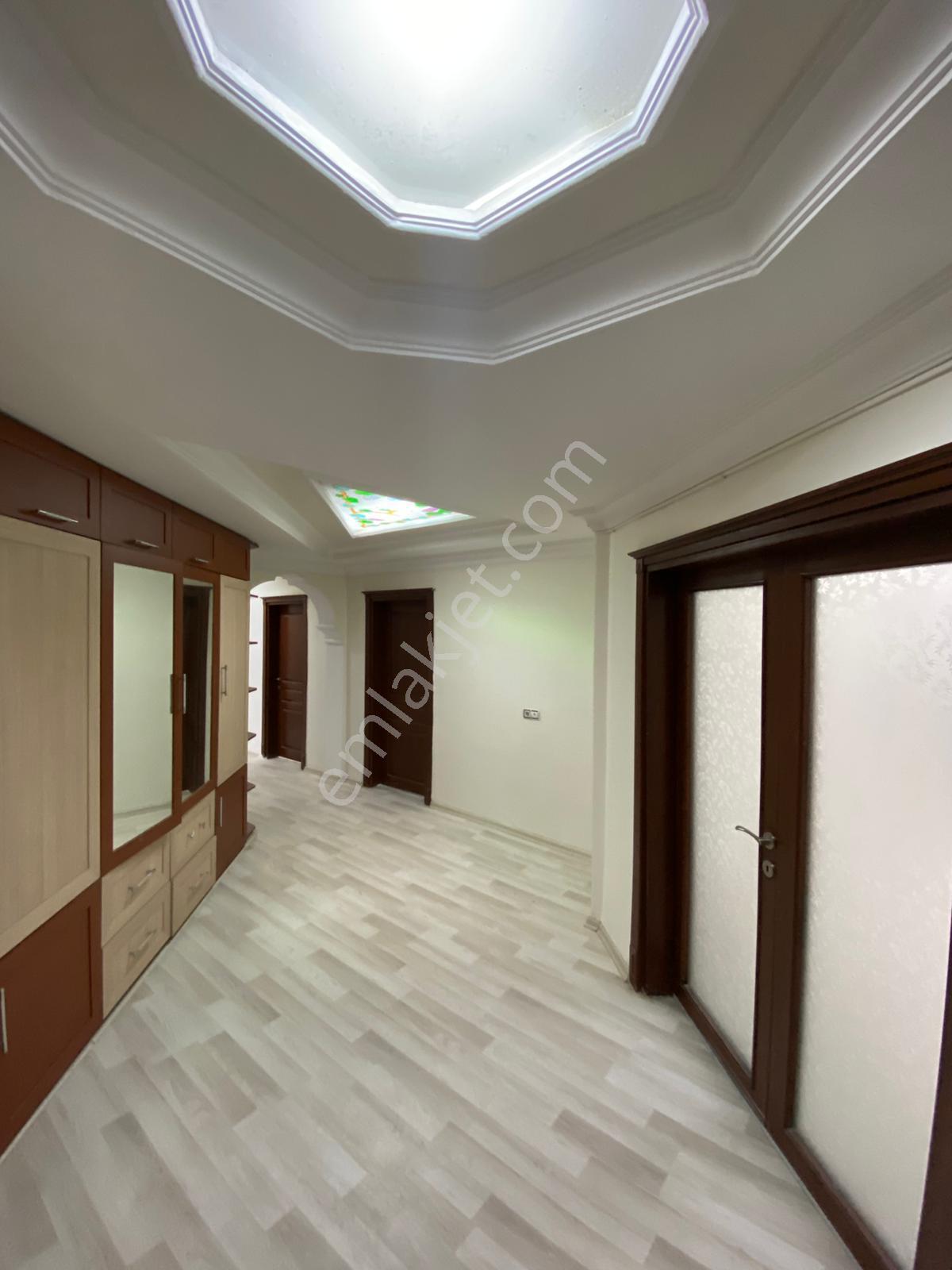 Alipaşa Mahallesinde Satılık Site İçi Geniş 4+1 Daire