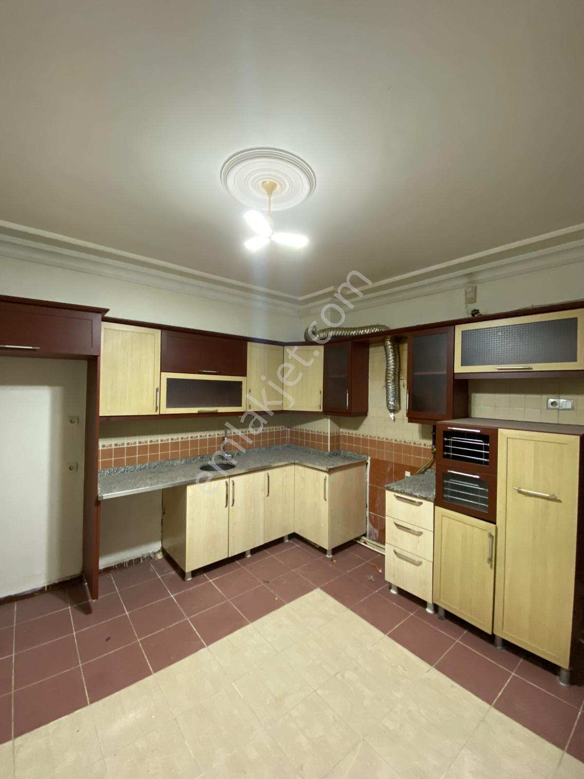 Alipaşa Mahallesinde Satılık Site İçi Geniş 4+1 Daire - Görsel 11
