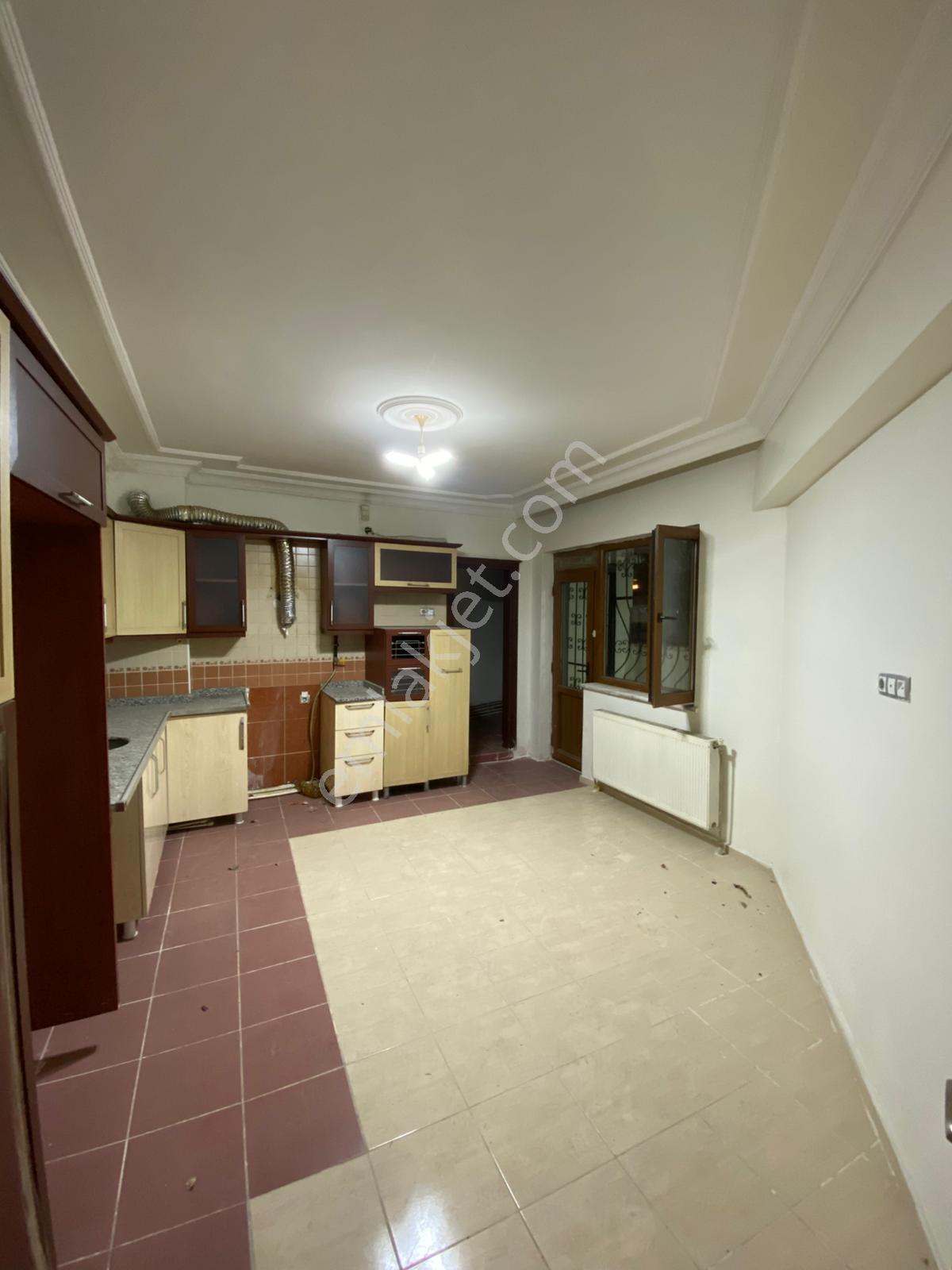 Alipaşa Mahallesinde Satılık Site İçi Geniş 4+1 Daire - Görsel 3