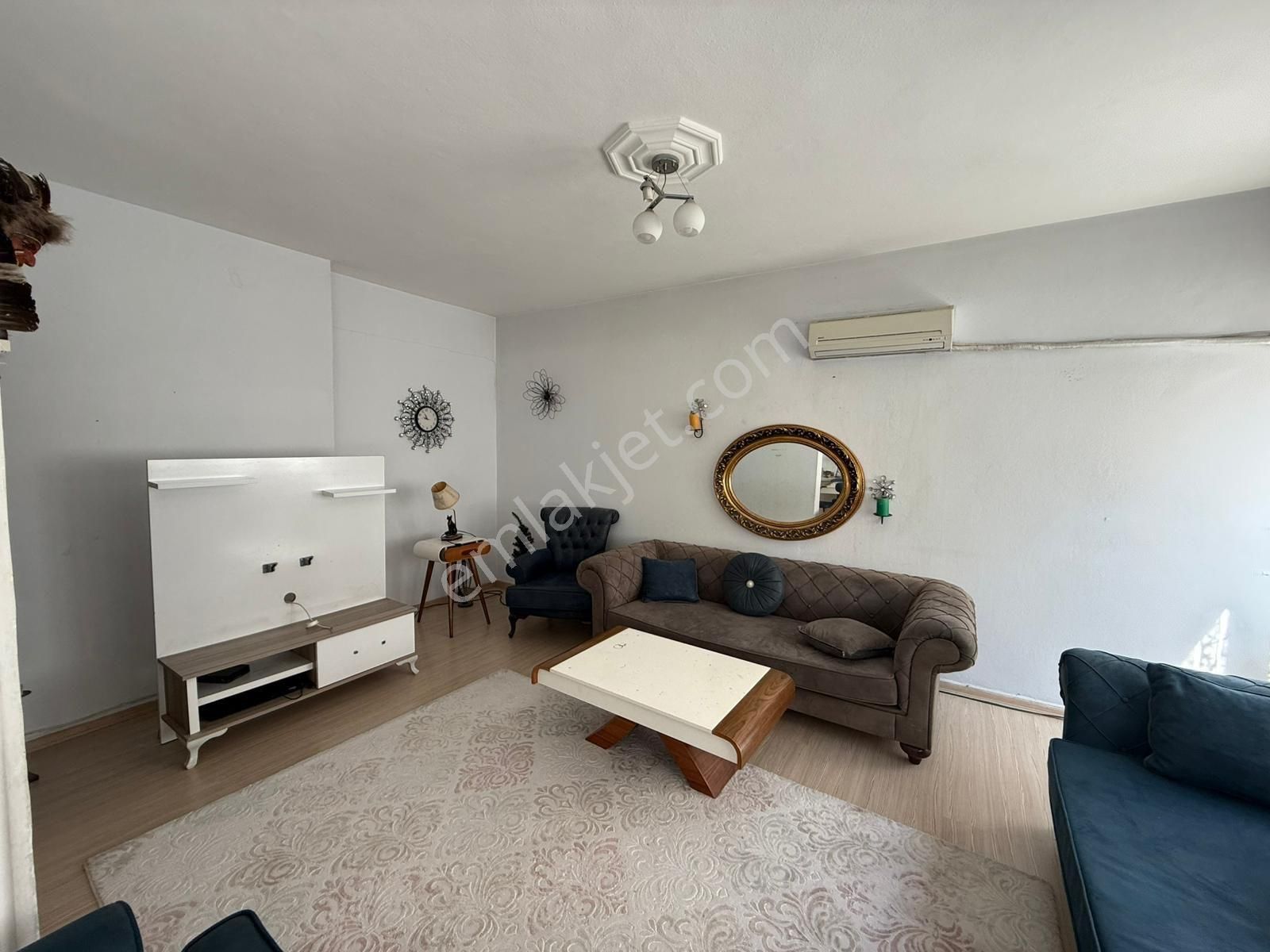 Mithatpaşa Cadde Yakını Arakat Köşe Eşyalı Daire - Görsel 5