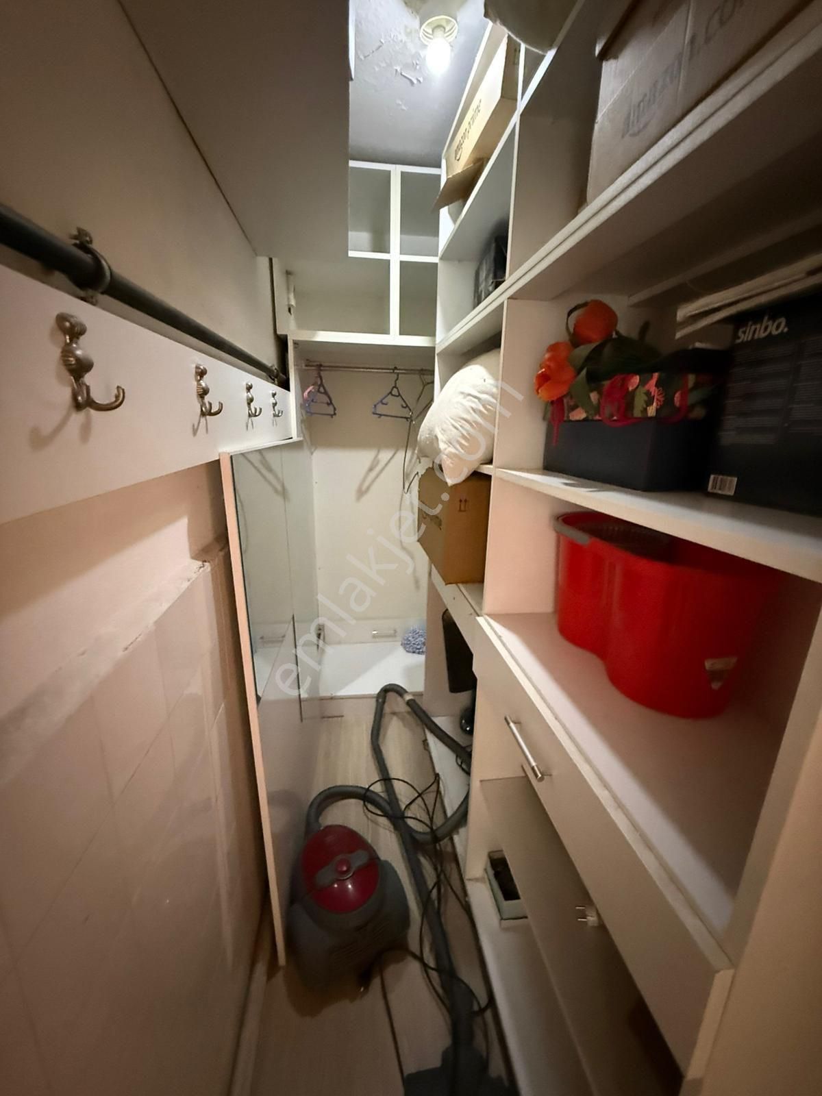 Mithatpaşa Cadde Yakını Arakat Köşe Eşyalı Daire - Görsel 12