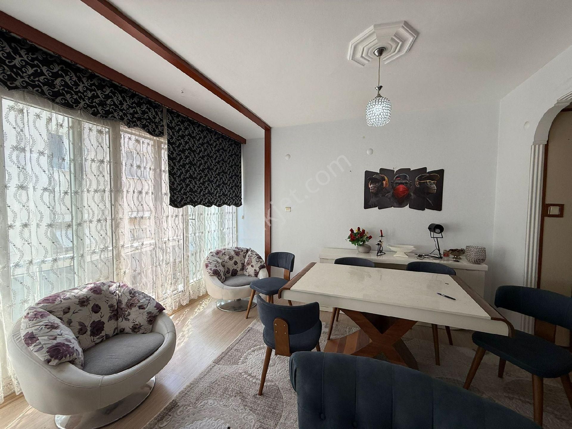 Mithatpaşa Cadde Yakını Arakat Köşe Eşyalı Daire - Görsel 30