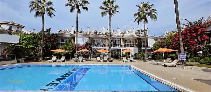 Çalış Plajına 300 Mt! Avantajlı, Havuz Manzaralı 2+1 Dubleks