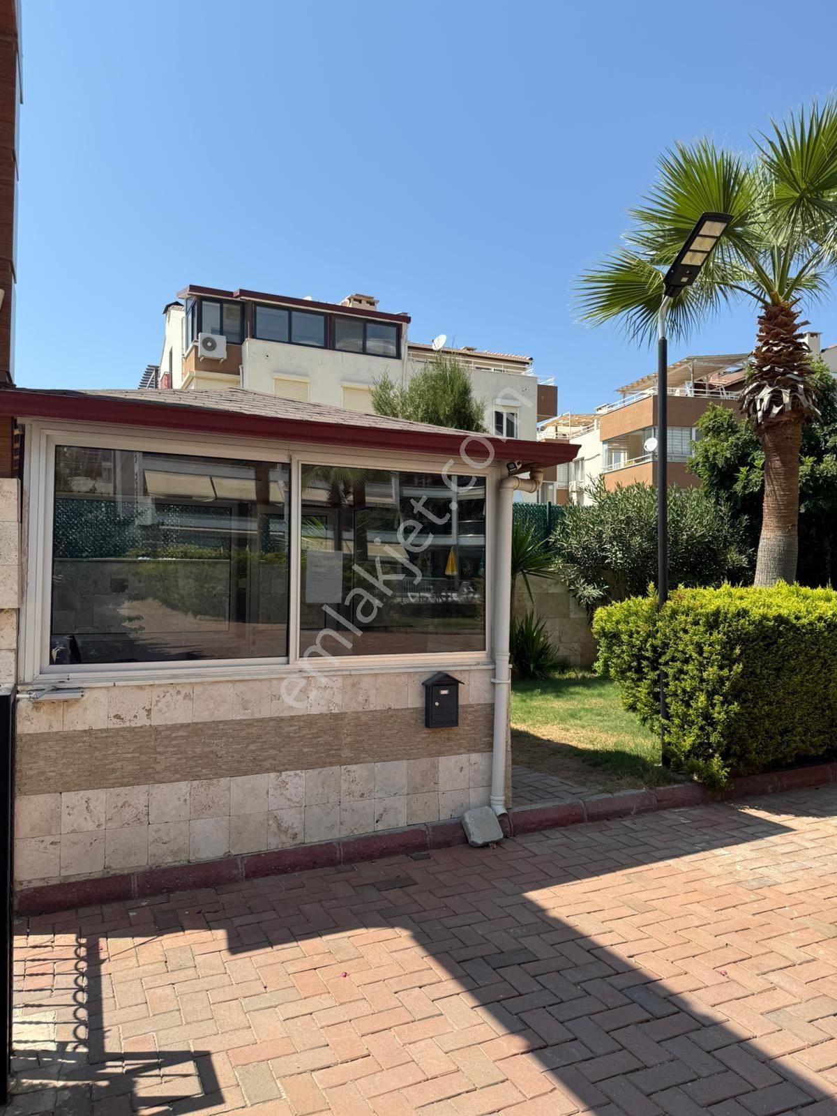 Kuşadası Ege Mahallesinde Muhteşem Residansta Arakat 3+1 130m2 - Görsel 33