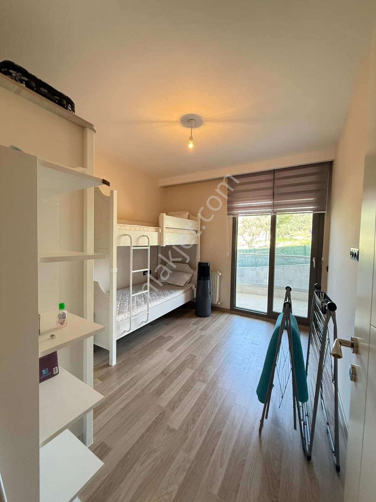 Kuşadası Ege Mahallesinde Muhteşem Residansta Arakat 3+1 130m2 - Görsel 12