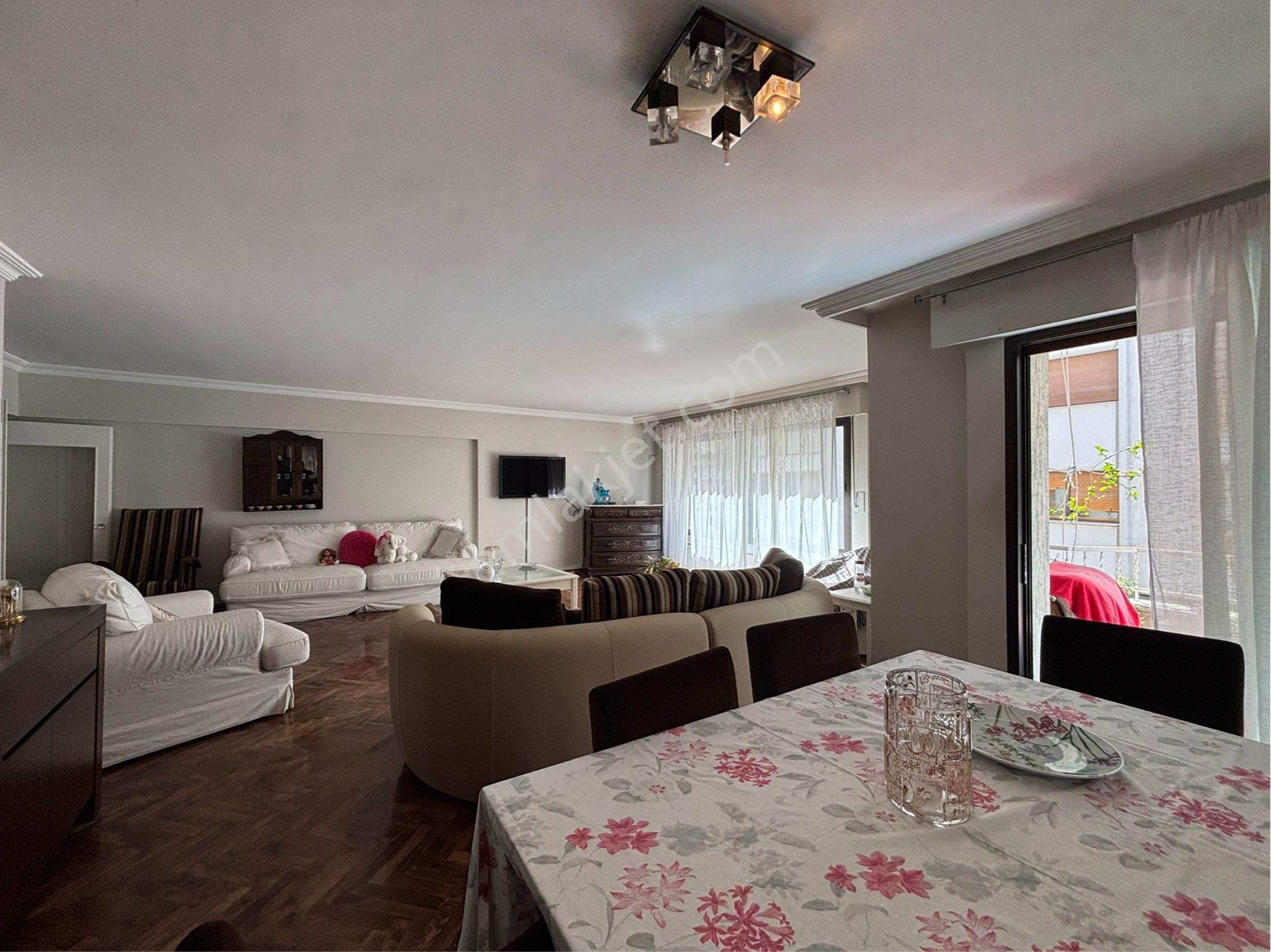 Alsancak Libas Yakını 3+1 130m2 Otoparklı Satılık Daire - Görsel 3