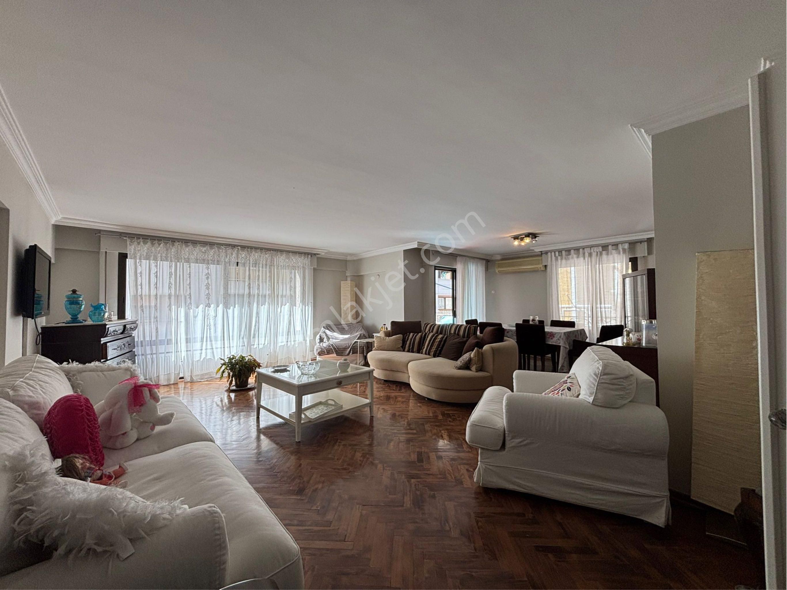 Alsancak Libas Yakını 3+1 130m2 Otoparklı Satılık Daire