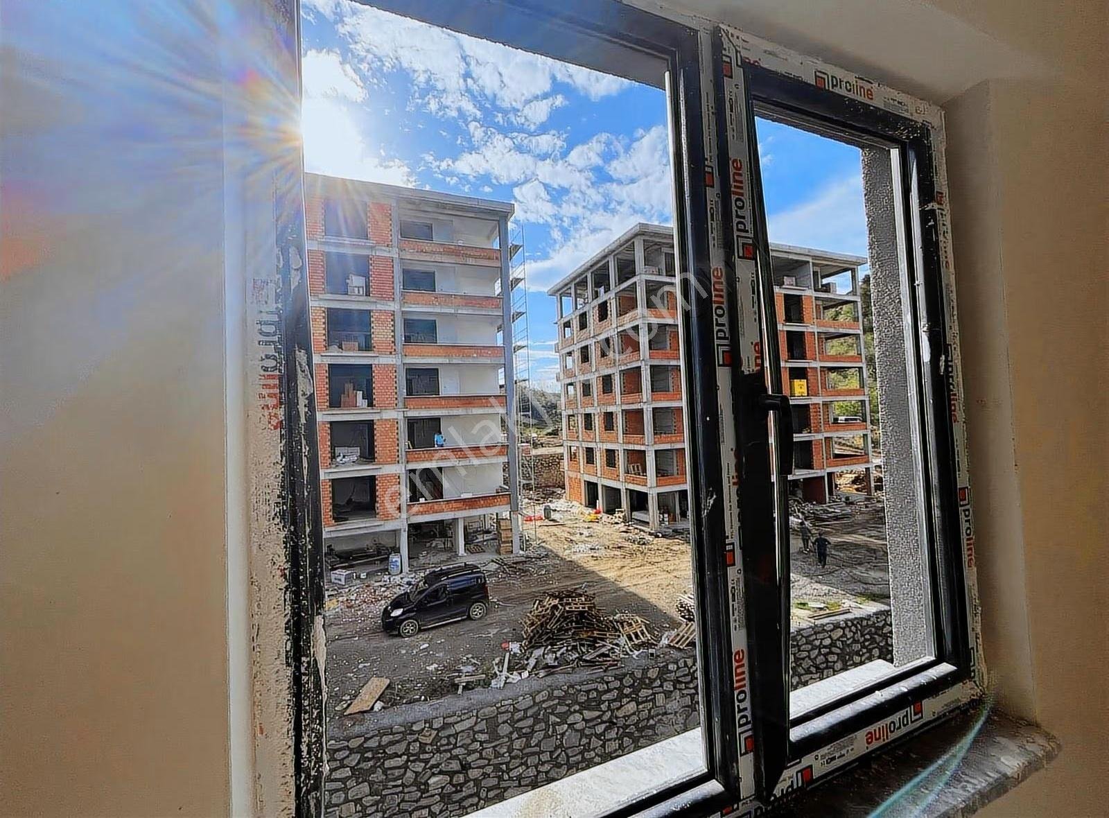 Öner Güneri'den Ebeveyn Banyolu 2+1 Havuzlu Satılık Daire - Görsel 12