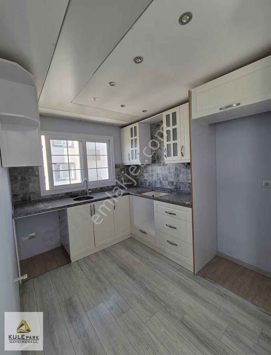 Gültepe'de2+1 Cep Mutfak Cadde Üzeri Merkezi Konum Kiralık Daire - Görsel 2