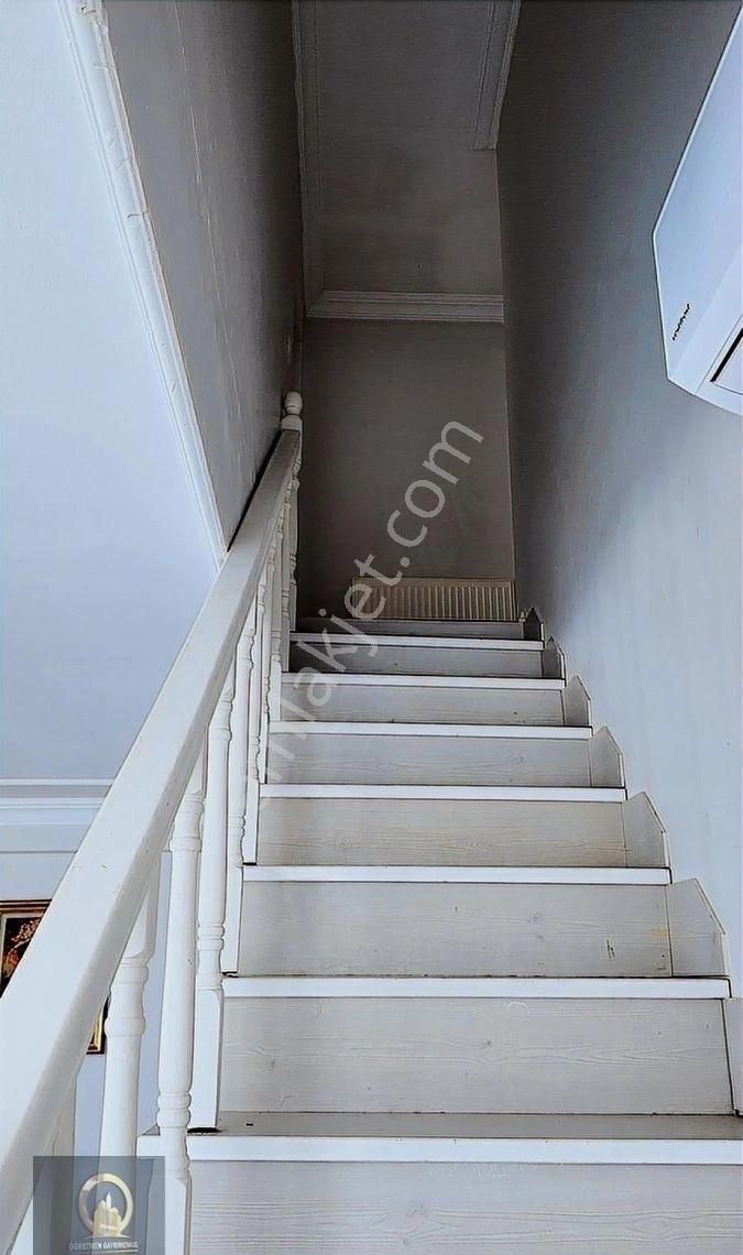 Öğretmen'den Şehrin Tam Kalbinde Fırsat 6+1 220m2 Dublex - Görsel 6