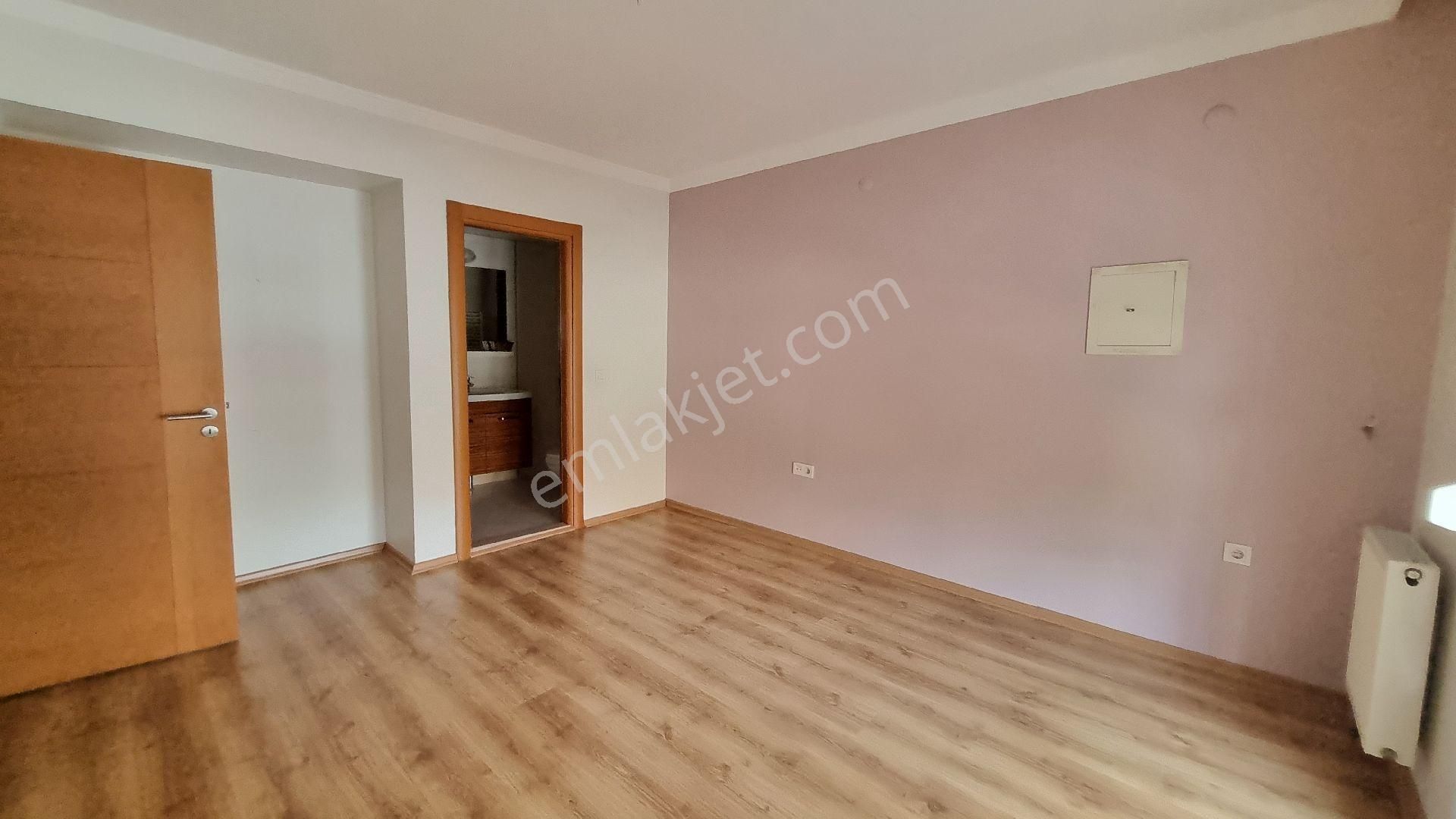 Bayraklı Körfez Mah. Havuzlu Sitede Ara Kat Kiralık 3+1 Daire - Görsel 27