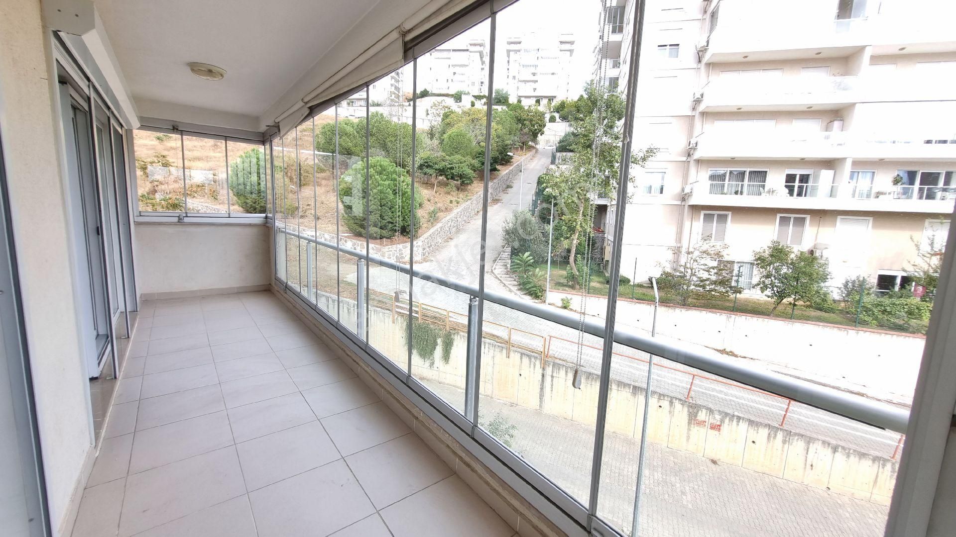 Bayraklı Körfez Mah. Havuzlu Sitede Ara Kat Kiralık 3+1 Daire - Görsel 17