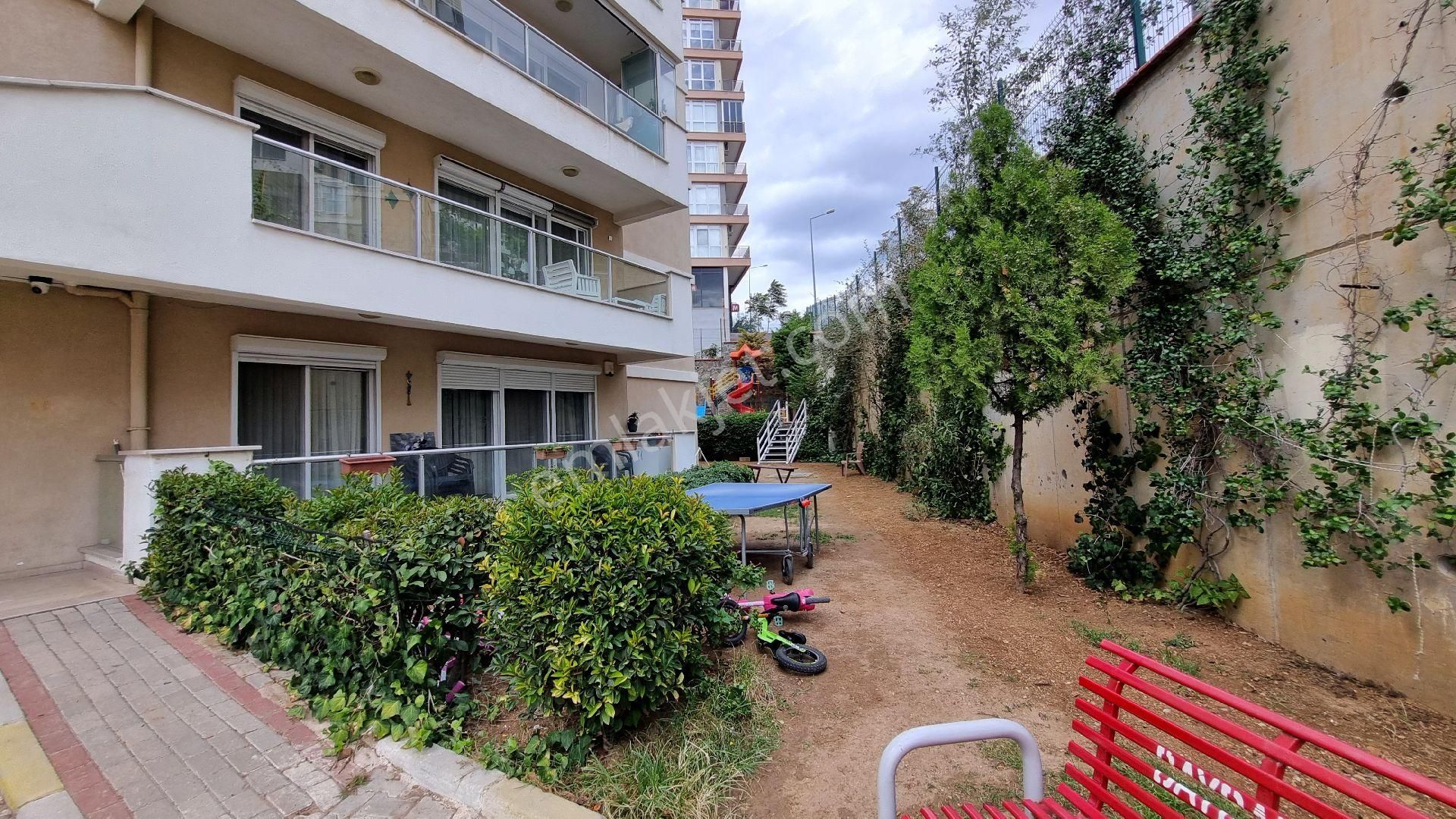 Bayraklı Körfez Mah. Havuzlu Sitede Ara Kat Kiralık 3+1 Daire - Görsel 8