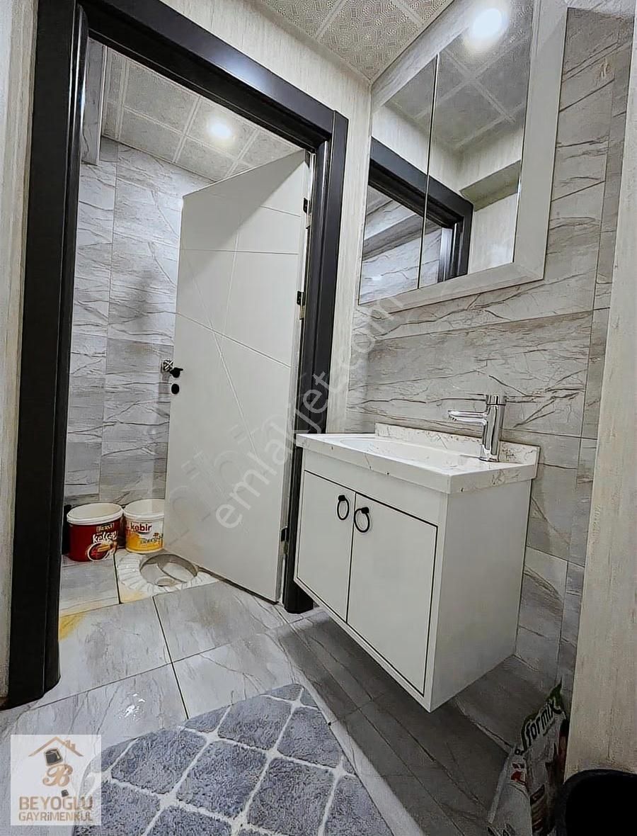 Beyoğlu'ndan Lüx Sitede K.otoparklı T.balkonlu 11.kat Manzaralı - Görsel 4