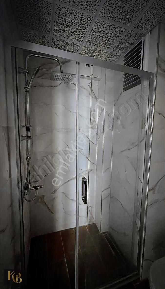 Merkezi Konumda Geniş Balkonlu İskanlı 1+1 - Görsel 16