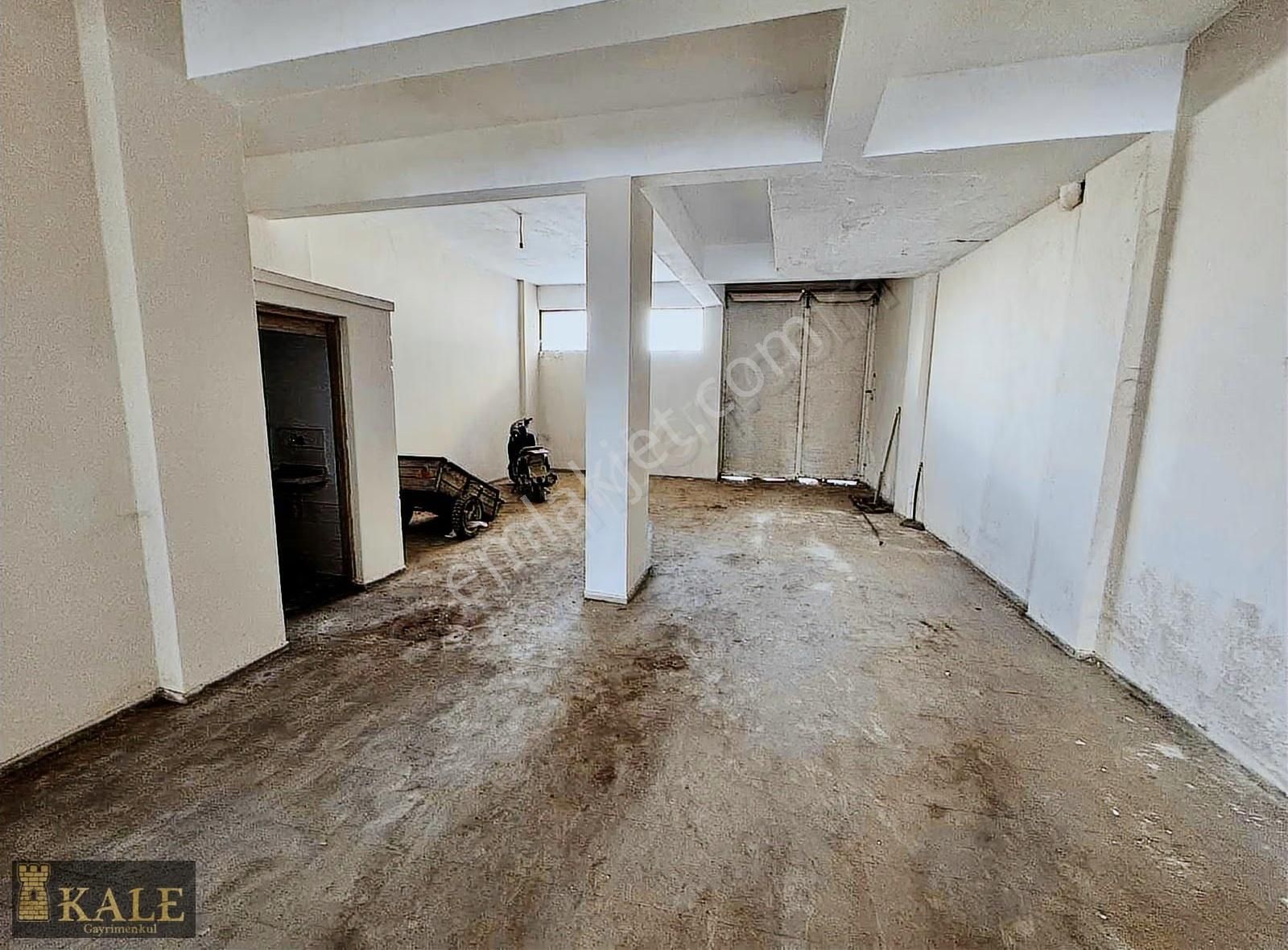 Kale'den Çarşı İçi Merkezi Konumda Satılık Geniş Dükkan - Görsel 2