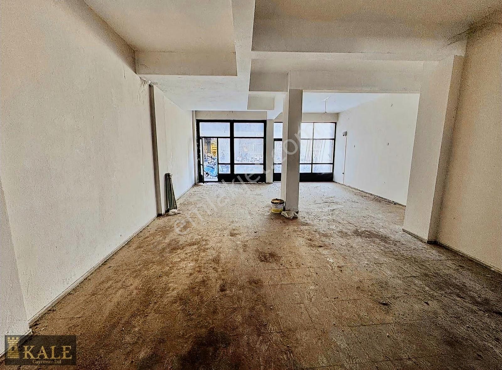 Kale'den Çarşı İçi Merkezi Konumda Satılık Geniş Dükkan - Görsel 8