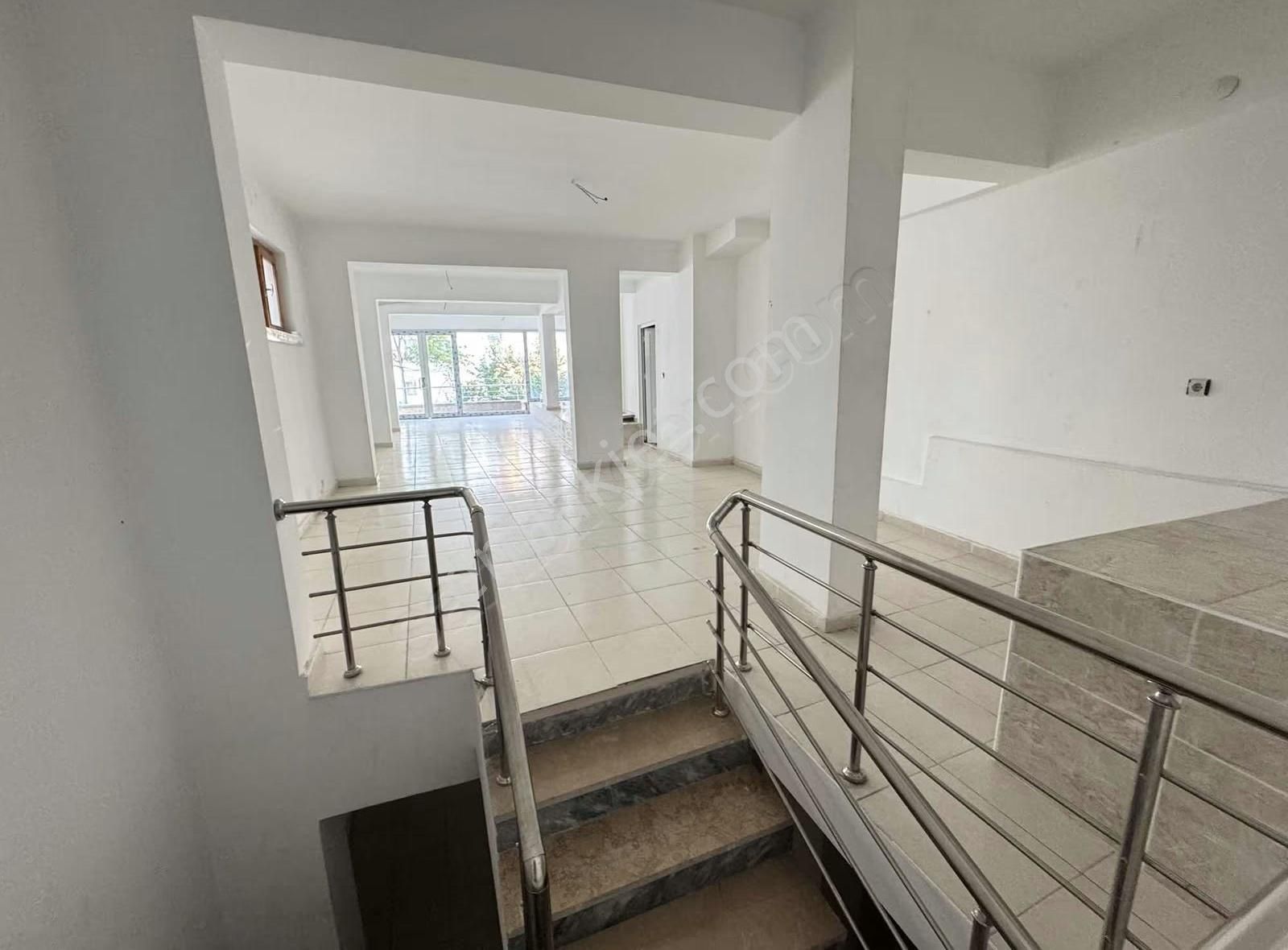 Keçiören De Satılık Dükkan