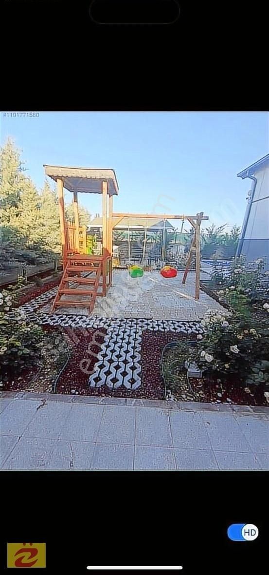 Karahüyük'de Havuzlu Villa Ve Arsası - Görsel 14