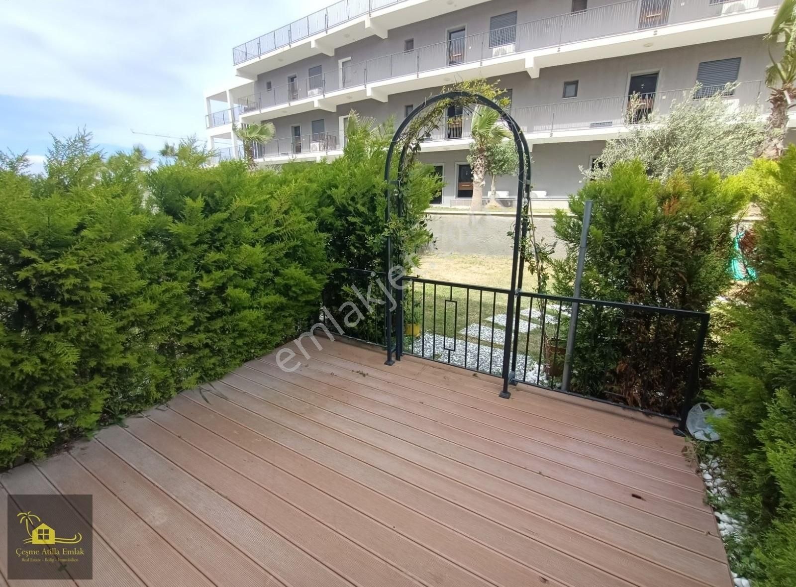 Çeşme Ayasaranda Mevkiinde Satılık Lüx Özel Yapım Residence - Görsel 23