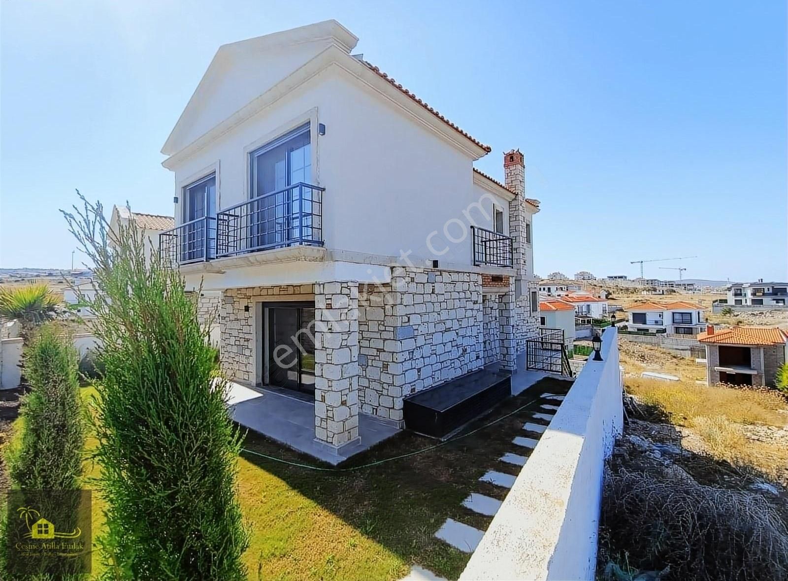 Çeşme Şifne'de Satılık Müstakil Havuzlu 4+2 Villa Taş Ev - Görsel 31