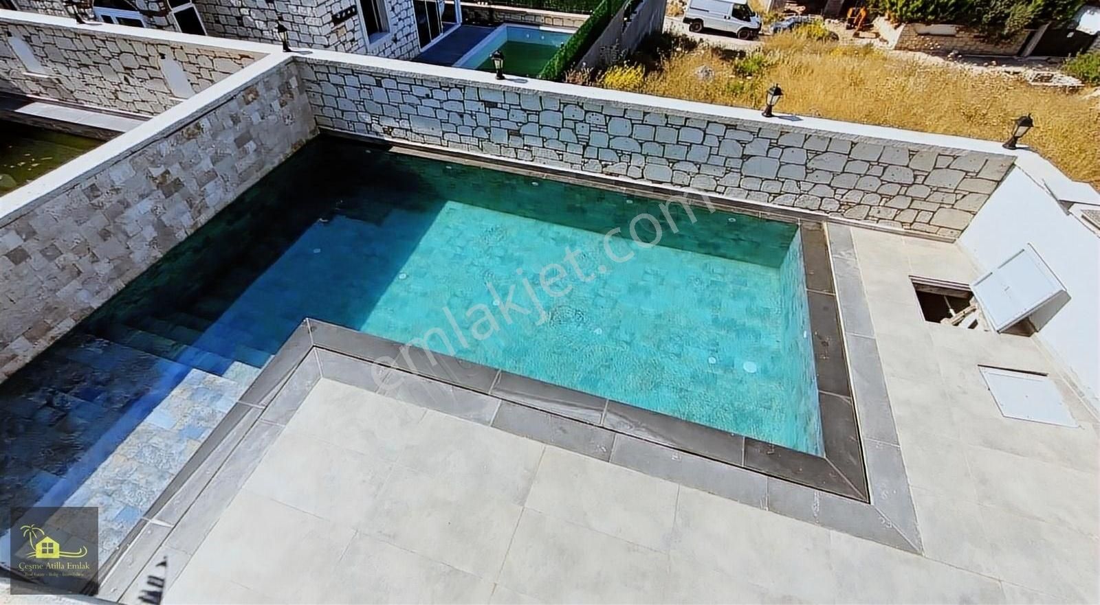 Çeşme Şifne'de Satılık Müstakil Havuzlu 4+2 Villa Taş Ev - Görsel 18