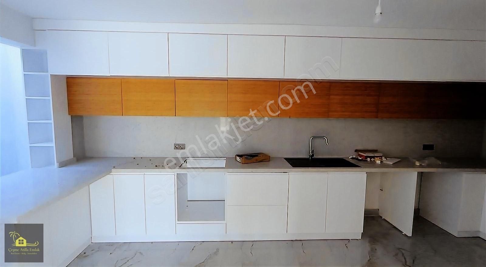 Çeşme Şifne'de Satılık Müstakil Havuzlu 4+2 Villa Taş Ev - Görsel 24