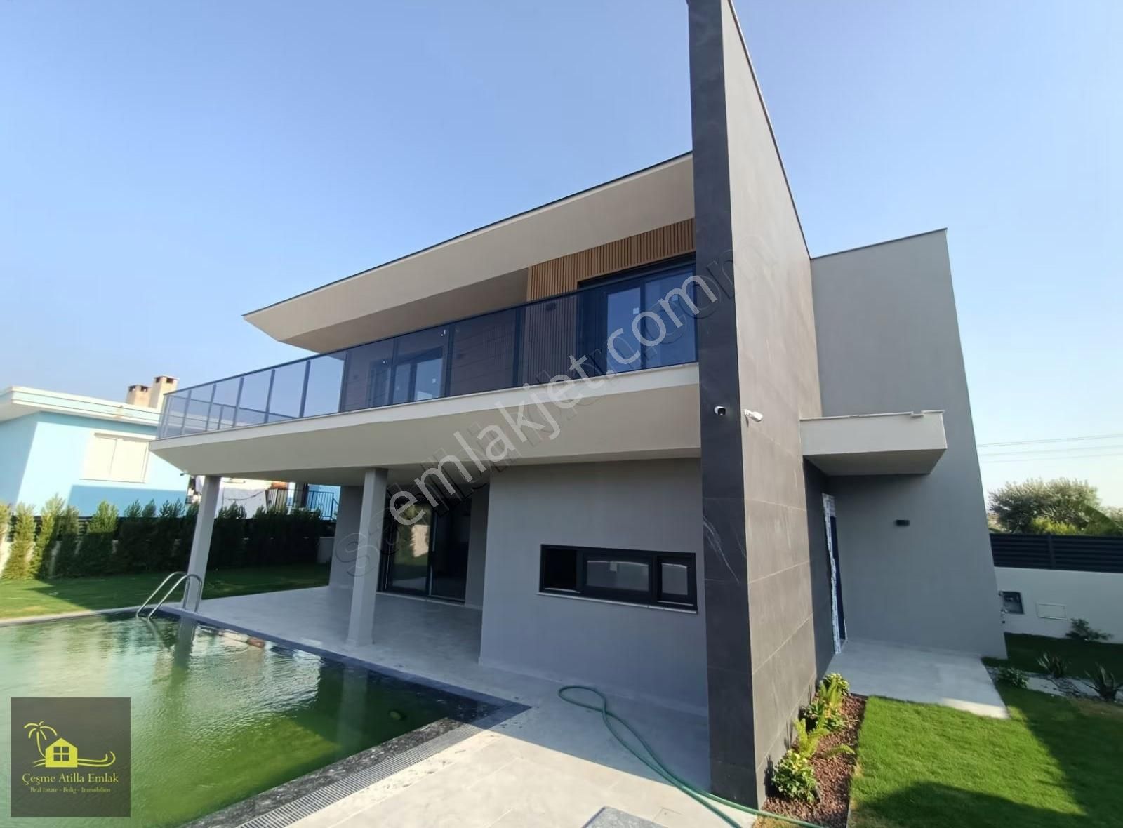 Çeşme Şifne'de Tek Müstakil Satılık 4+1 Havuzlu Lüks Villa - Görsel 21