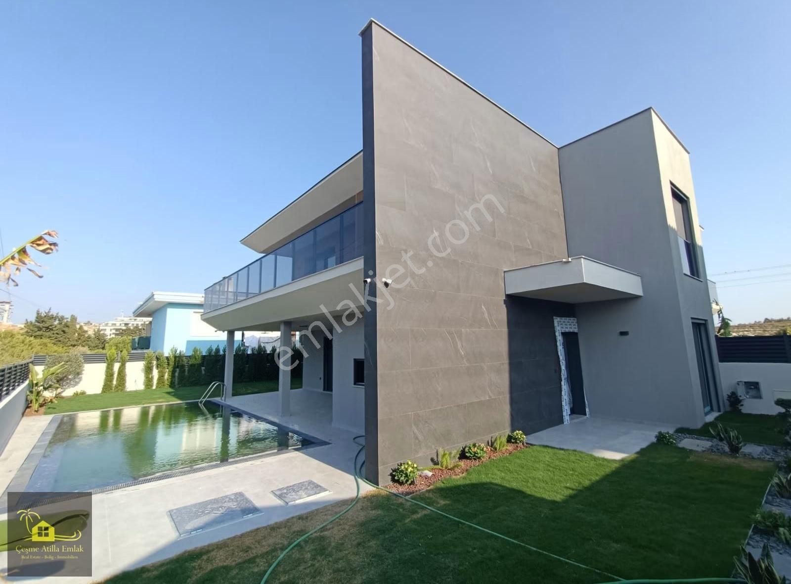 Çeşme Şifne'de Tek Müstakil Satılık 4+1 Havuzlu Lüks Villa - Görsel 7