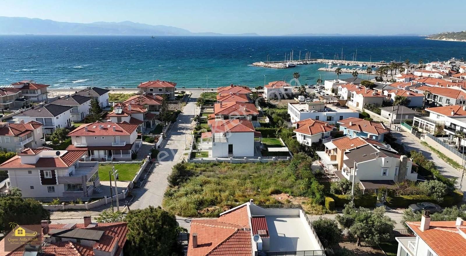 Çeşme'de Denize 70 Mt Mesafe'de Satılık İkiz Konut İmarlı Arsa
