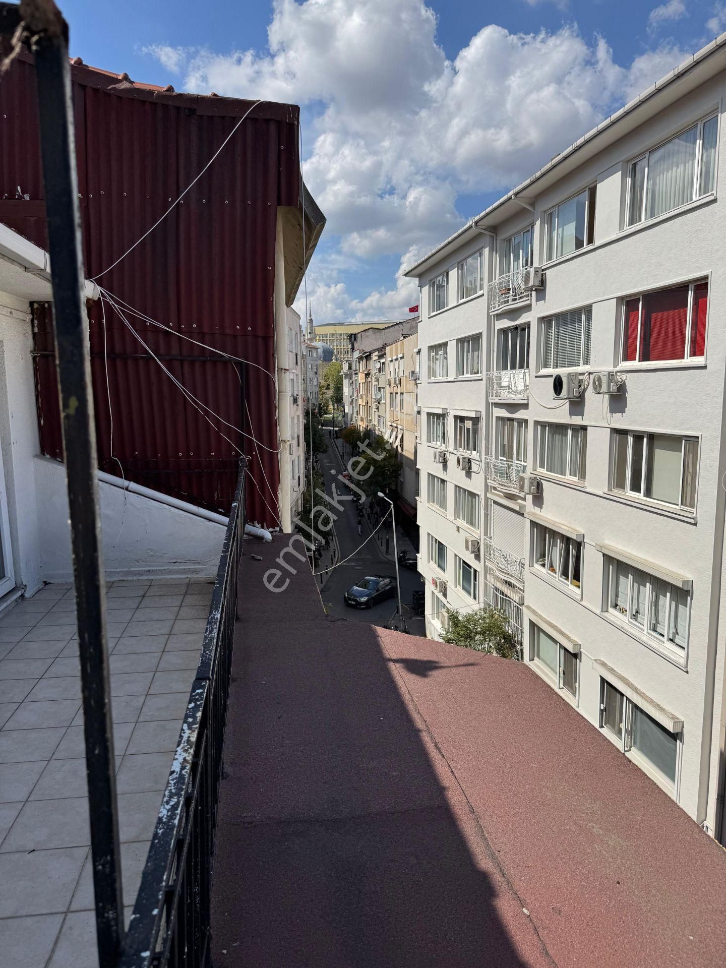 Erkutun'dan, Nişantaşı Merkezde Dönem Mimarisi 5 Katlı Satılık Bina - Görsel 26