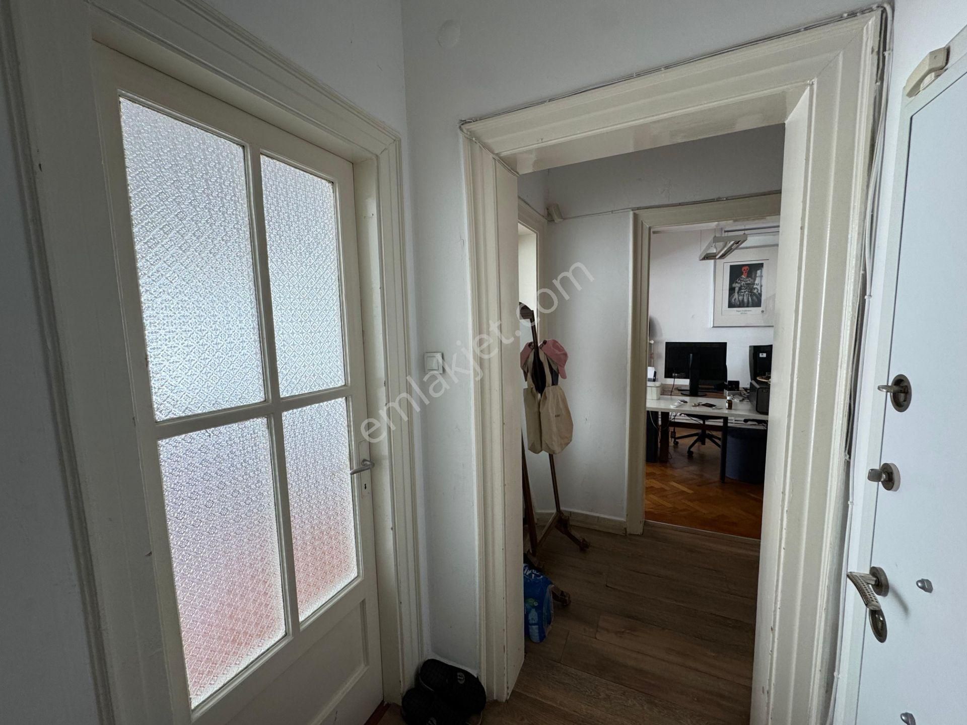 Erkutun'dan, Nişantaşı Merkezde Dönem Mimarisi 5 Katlı Satılık Bina - Görsel 13