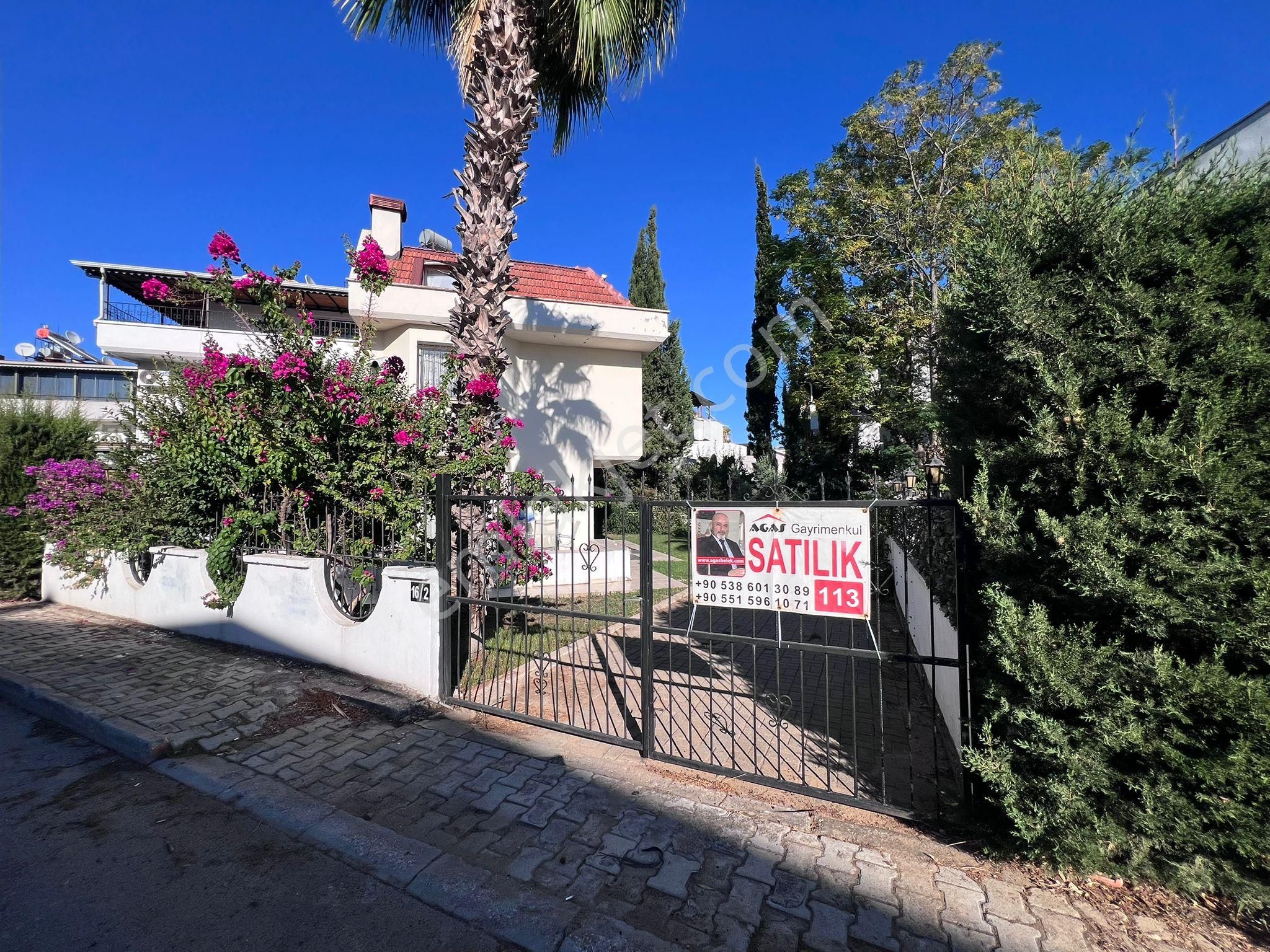 Antalya Kadriye'de Site İçi Satılık 4+1 Eşyalı Villa - Görsel 2