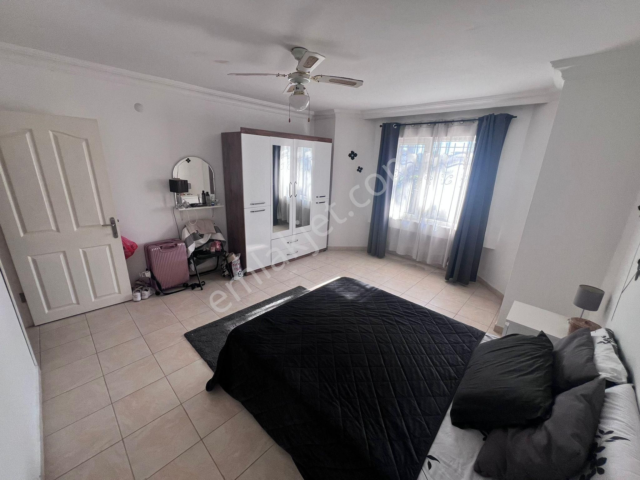 Antalya Kadriye'de Site İçi Satılık 4+1 Eşyalı Villa - Görsel 21