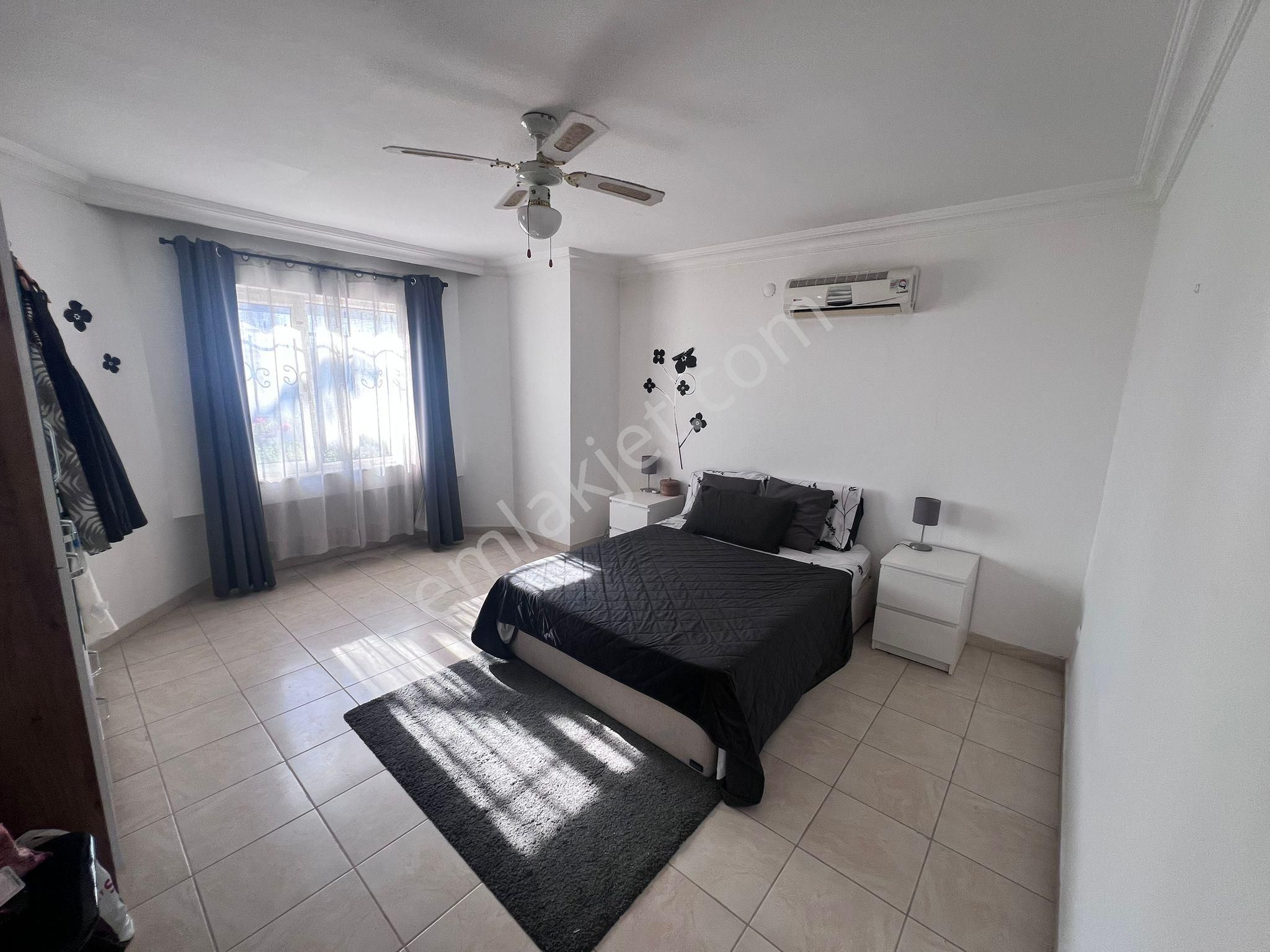 Antalya Kadriye'de Site İçi Satılık 4+1 Eşyalı Villa - Görsel 20