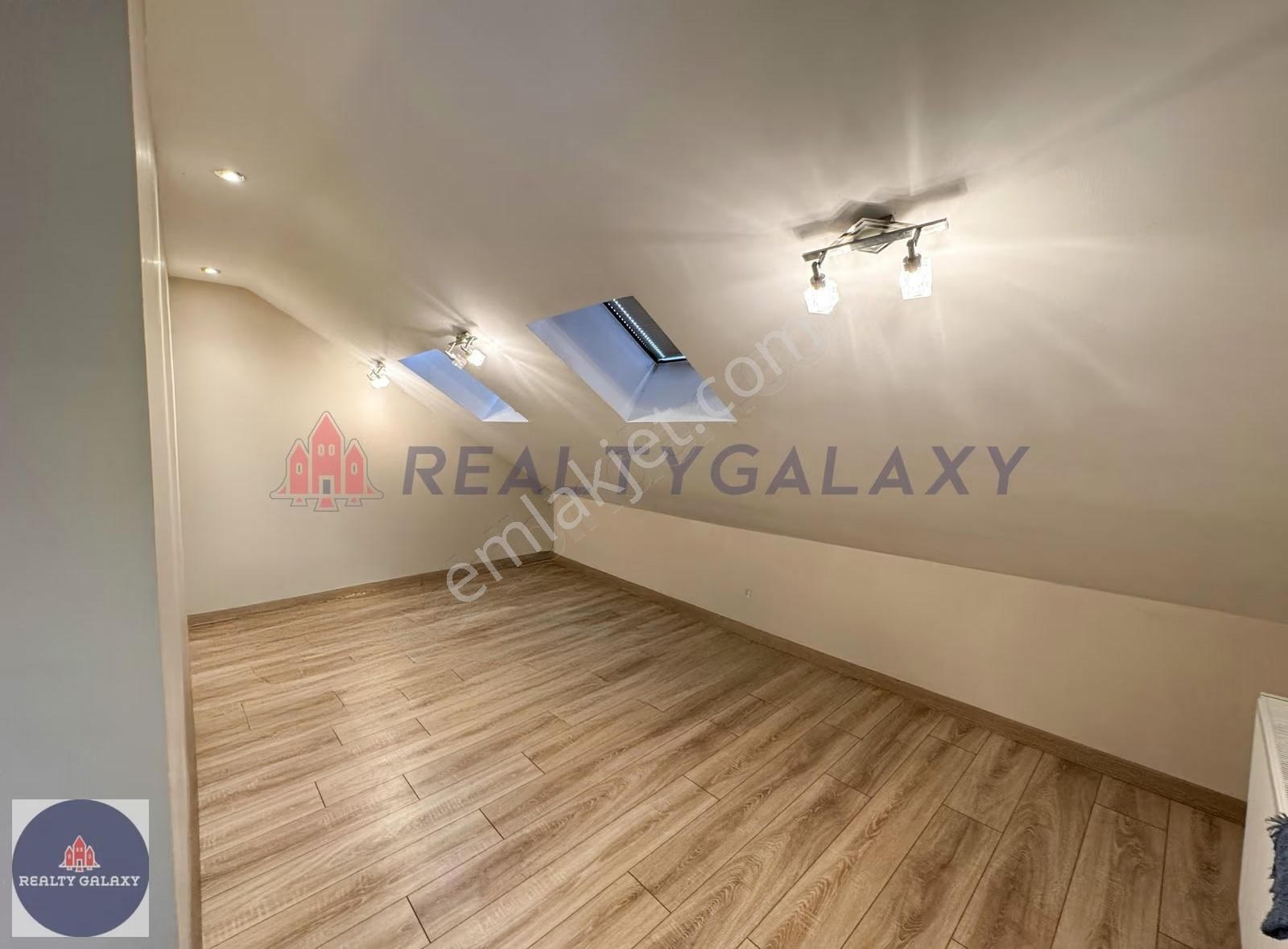 Acil Satılık! Bahçeşehir Vadipark Evleri'nde 6+2 Eşyalı Villa - Görsel 12