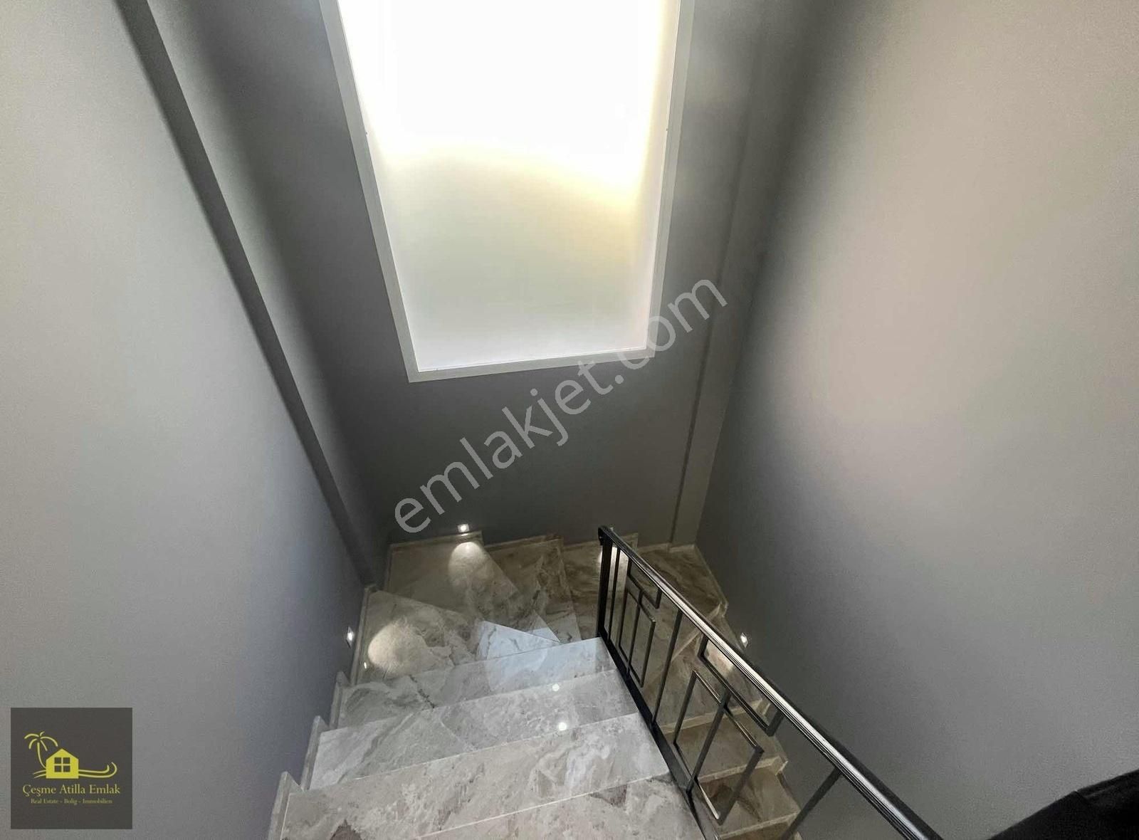 Çeşme'de Satılık Tam Müstakil 4+1 420 M2 Arsa Paylı - Görsel 24