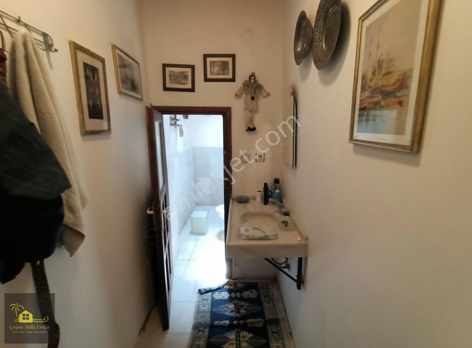 Çeşme Merkez'de Butik Otel Olmaya Müsait Eski Taş Rum Evi - Görsel 19