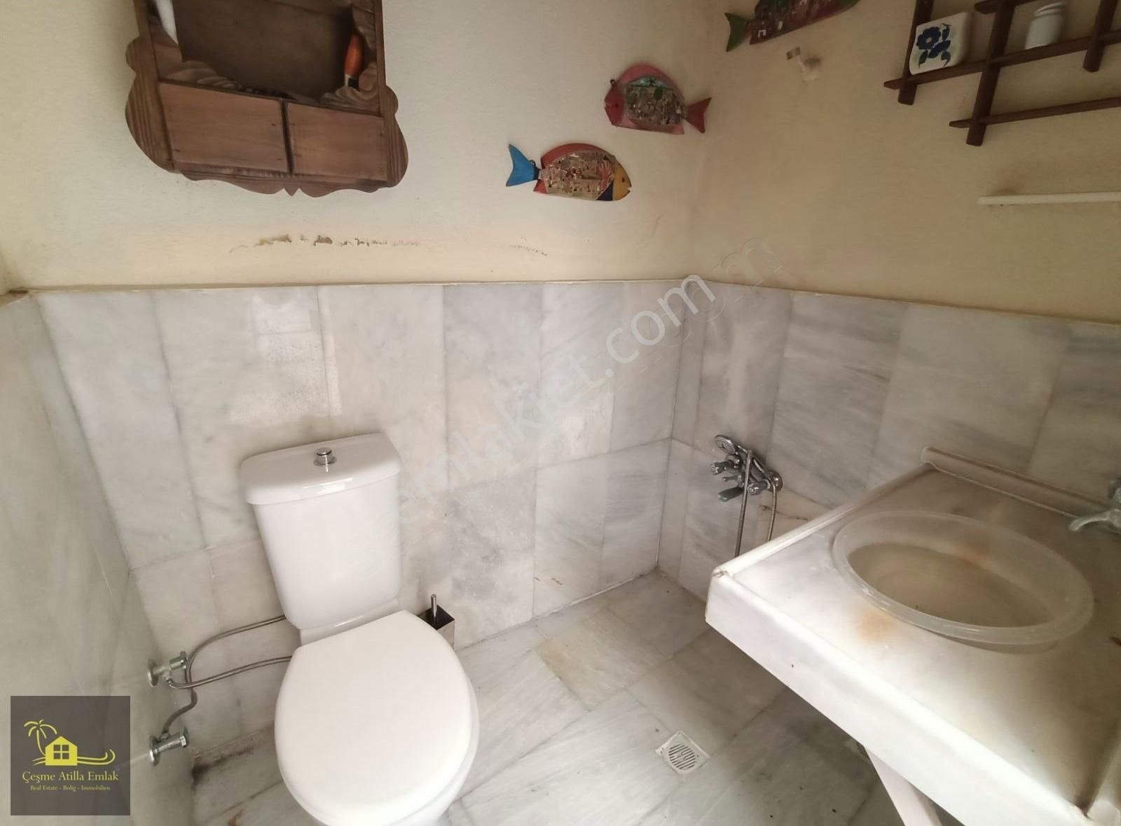 Çeşme Merkez'de Butik Otel Olmaya Müsait Eski Taş Rum Evi - Görsel 4