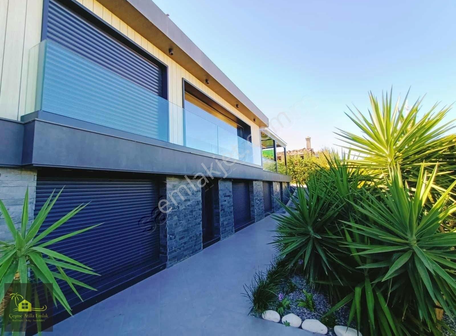 Çeşme'de Ful Deniz Manzaralı Ultralüx Havuzlu Müstakil Villa - Görsel 7