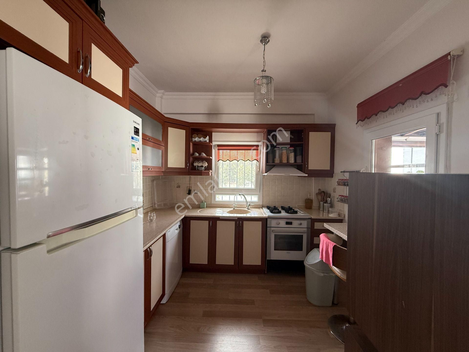 Bodrum Turgutreis Merkezde Marinaya 100 Metre Mesafede Satılık 3+1 2.kat Daire - Görsel 9