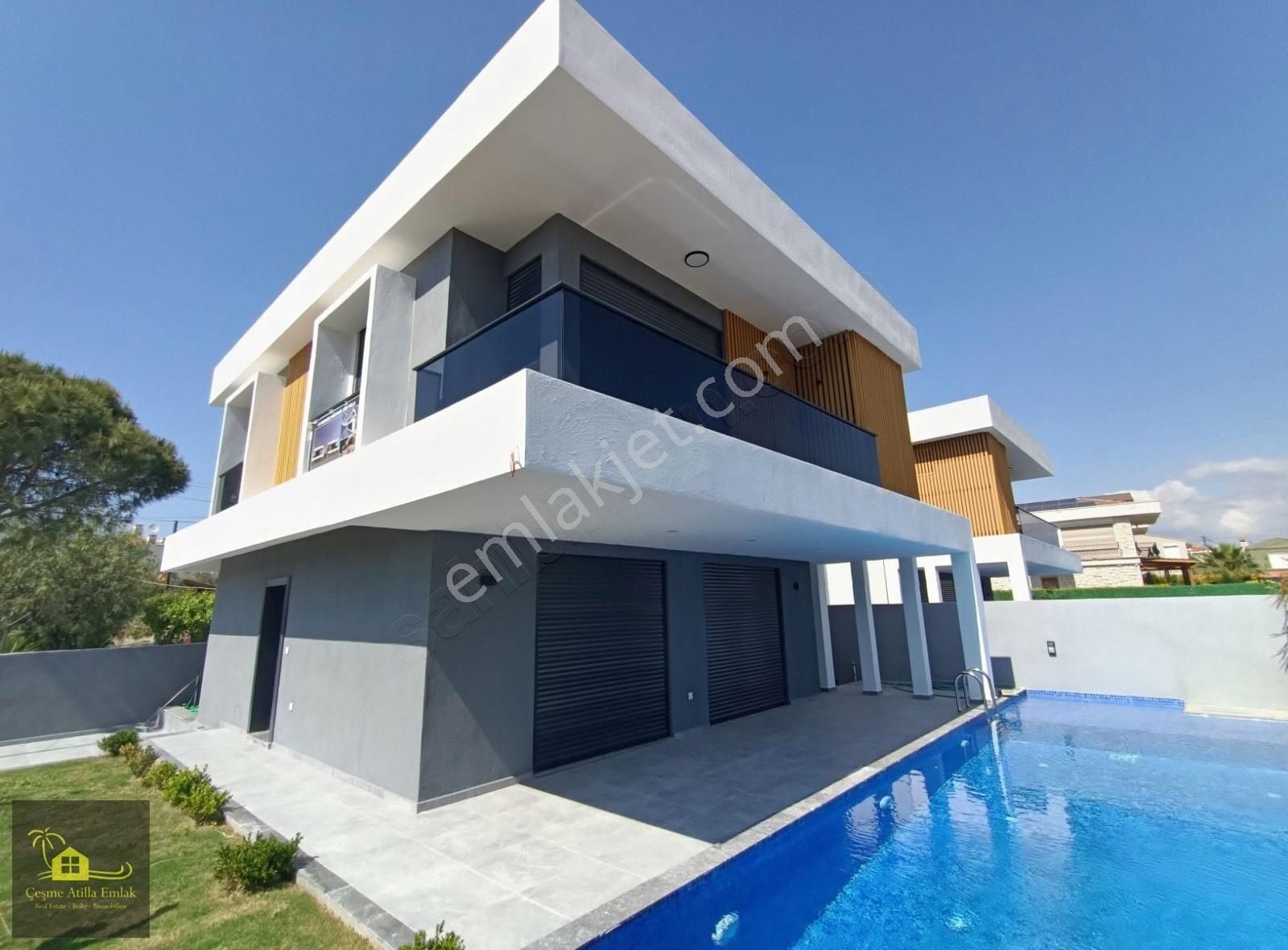 Çeşme Şifne'de Müstakil Havuzlu 4+1 Villa Deniz Görür Yakın - Görsel 16