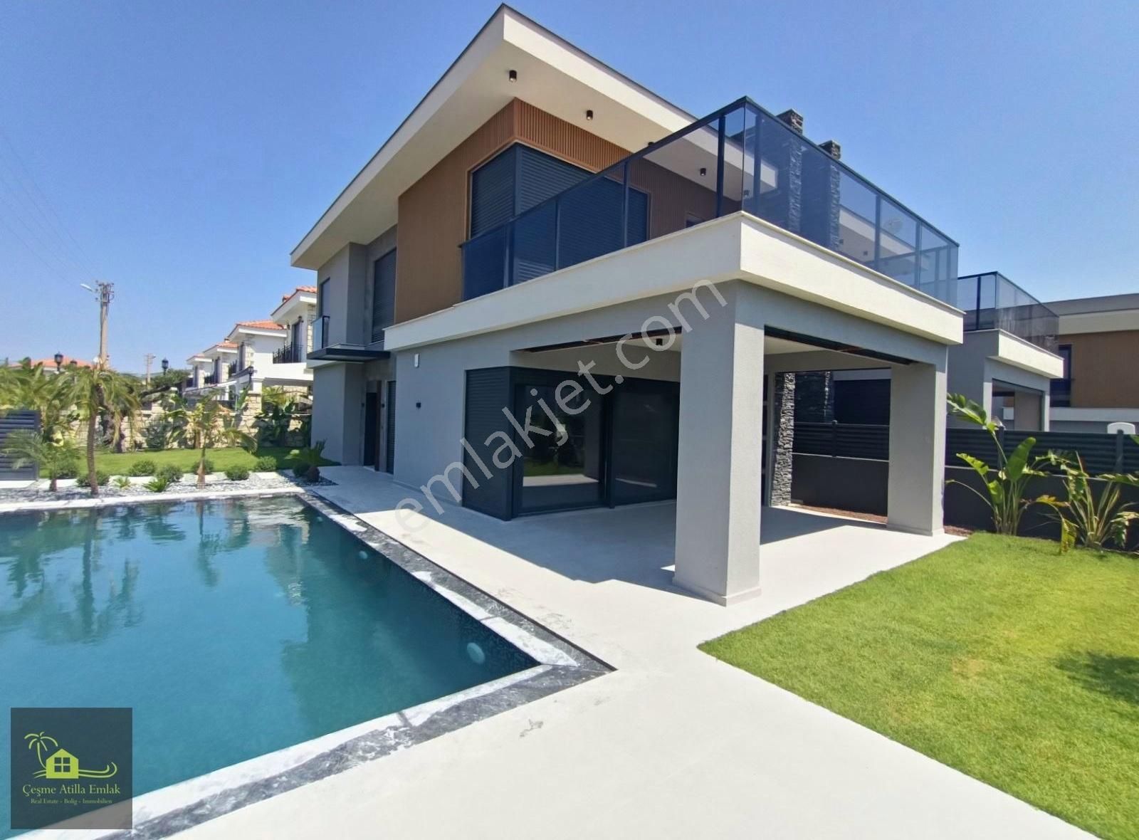 Atilla Emlak'tan Çeşme Şifne'de Köşe Konumlu Ulta Lüx Villa - Görsel 17