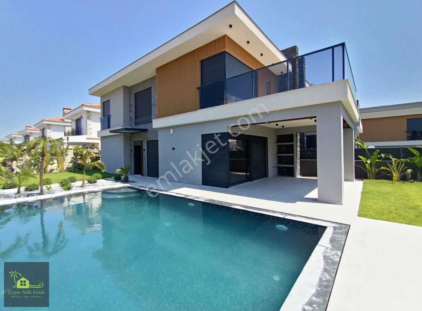 Atilla Emlak'tan Çeşme Şifne'de Köşe Konumlu Ulta Lüx Villa - Görsel 15