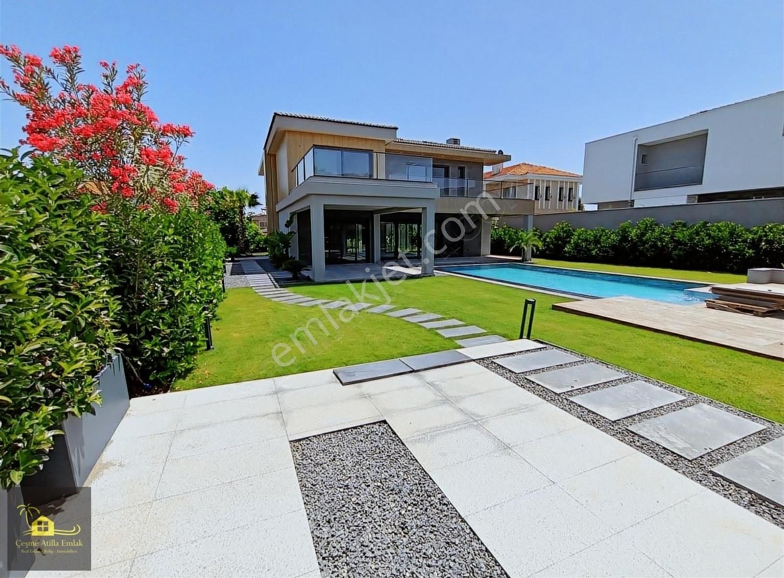 Çeşme Ilıca Mağmurbaba'da Tam Müstakil Malikhane - Görsel 18